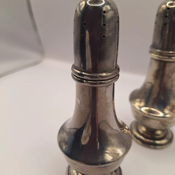 Vintage A.T. Gunner Sterling Silver Salt & Pepper Shakers Star G Hallmark - Picture 4 of 8